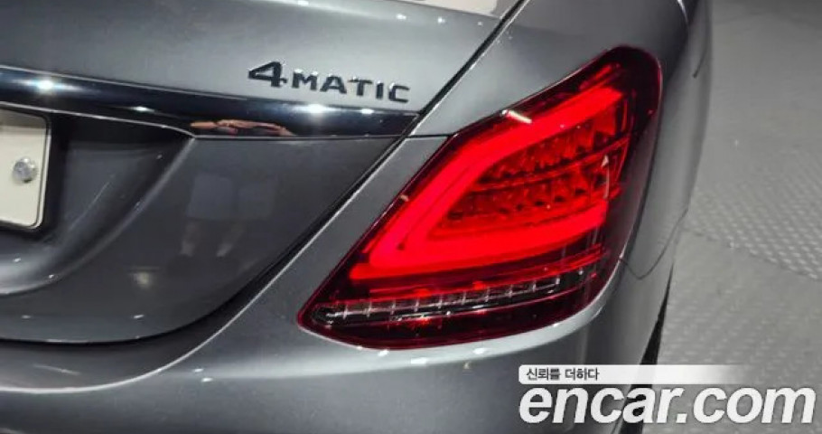 Mercedes-Benz C-Class 