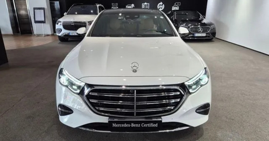 Mercedes-Benz E-Class 