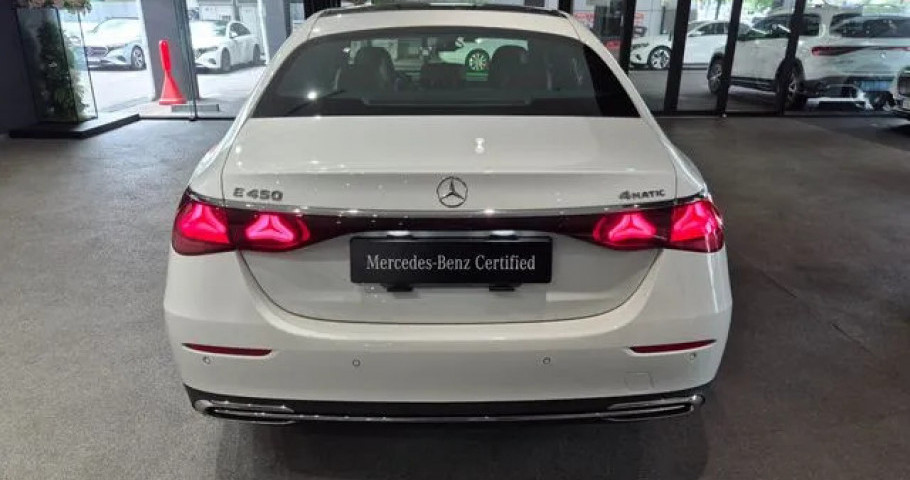 Mercedes-Benz E-Class 