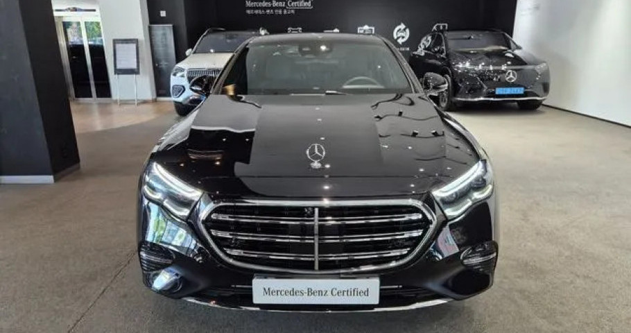 Mercedes-Benz E-Class 