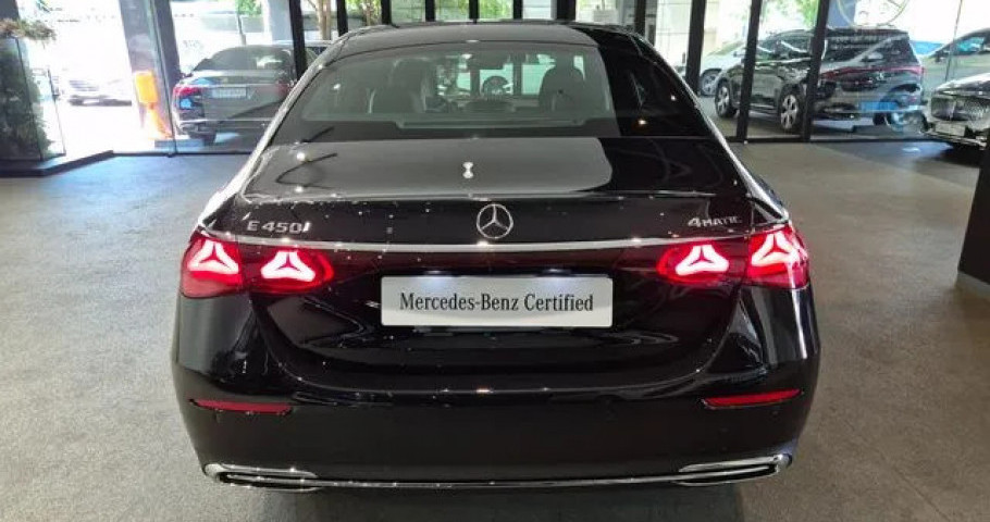 Mercedes-Benz E-Class 