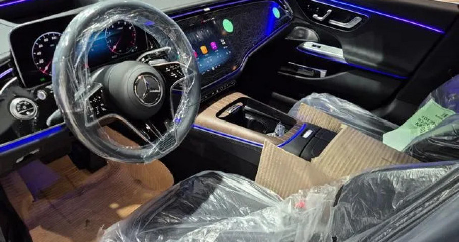 Mercedes-Benz E-Class 