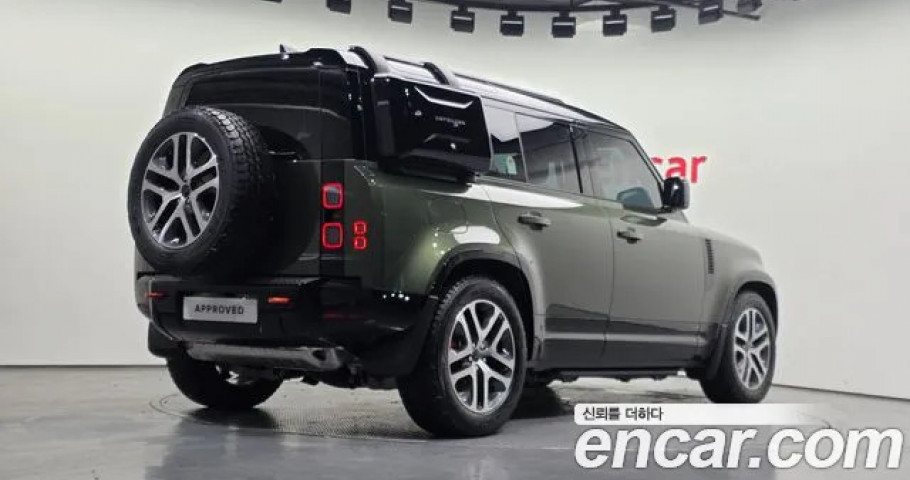 Land Rover Defender 