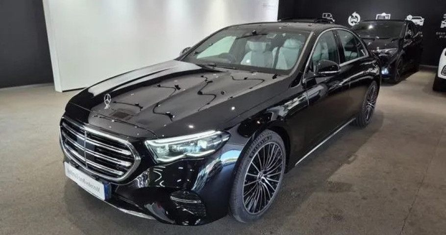 Mercedes-Benz E-Class 