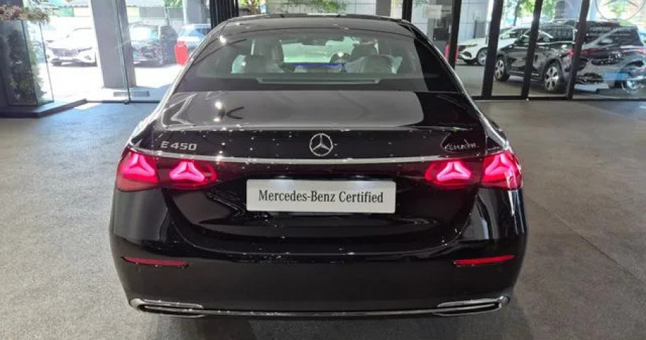Mercedes-Benz E-Class 