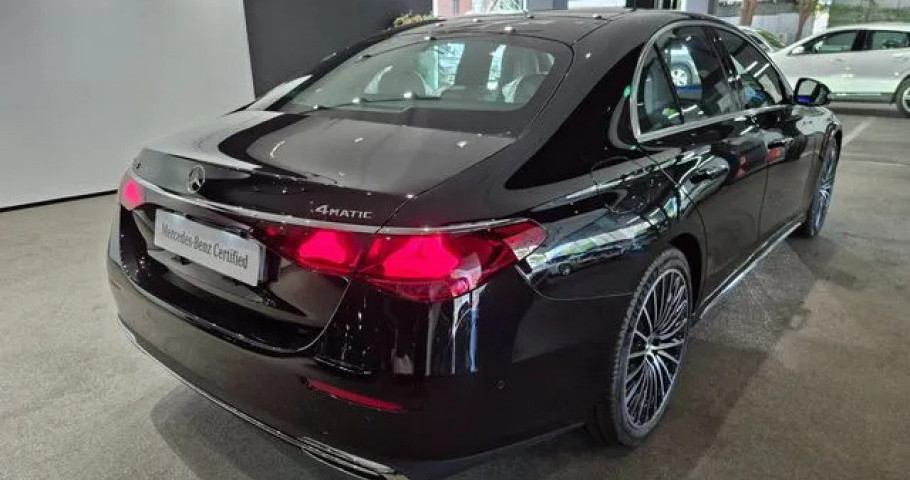 Mercedes-Benz E-Class 