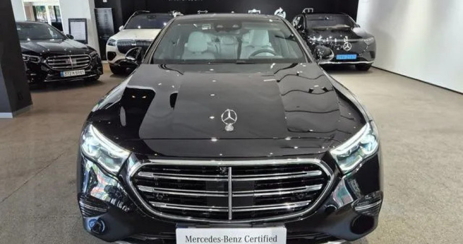 Mercedes-Benz E-Class 
