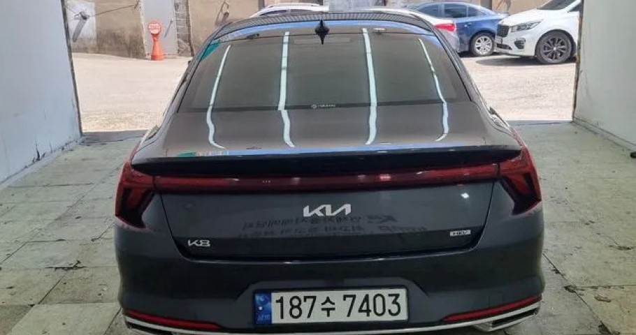 Kia K8 