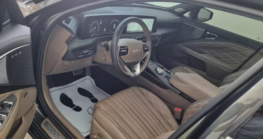 Kia K8 