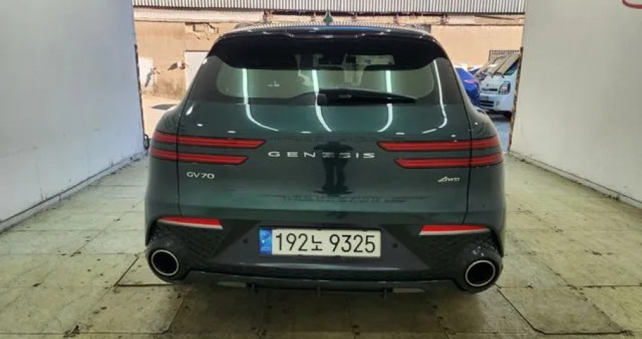 Genesis Gv70 