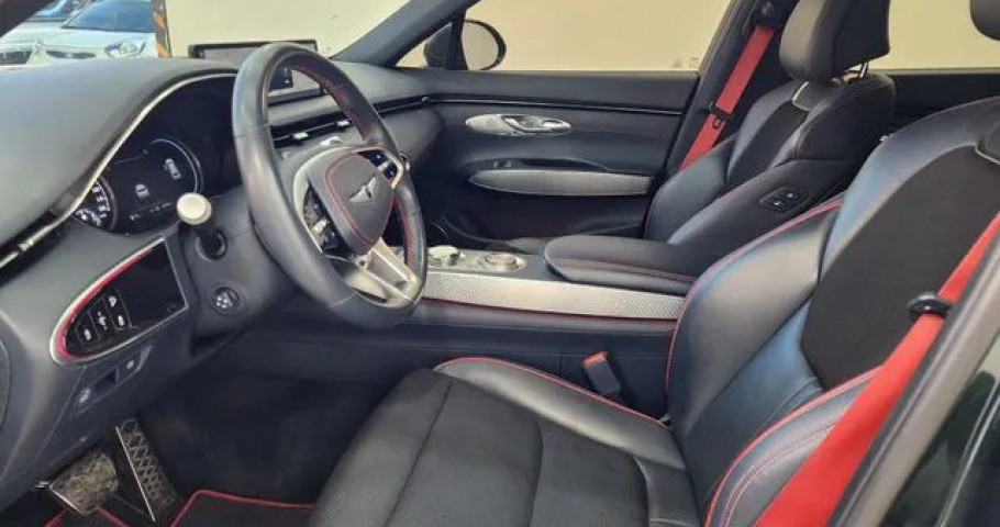 Genesis Gv70 