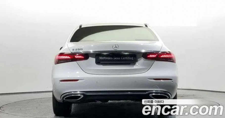 Mercedes-Benz E-Class 