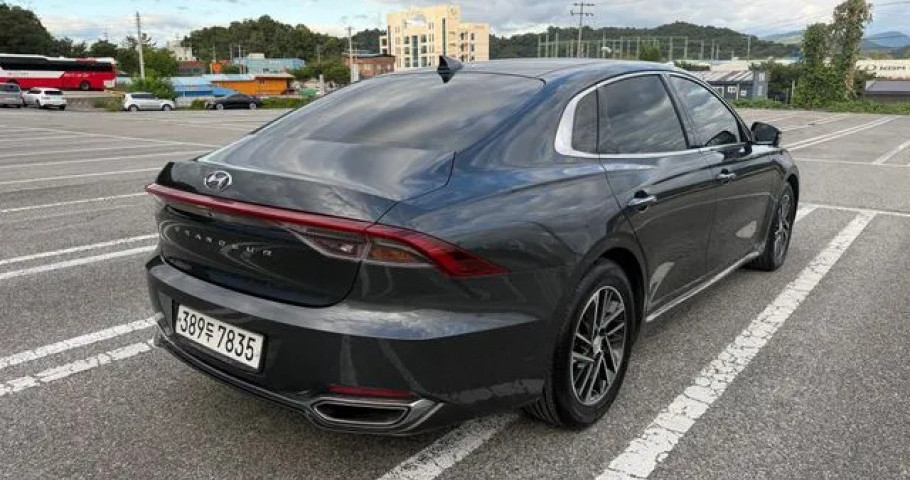 Hyundai Grandeur 