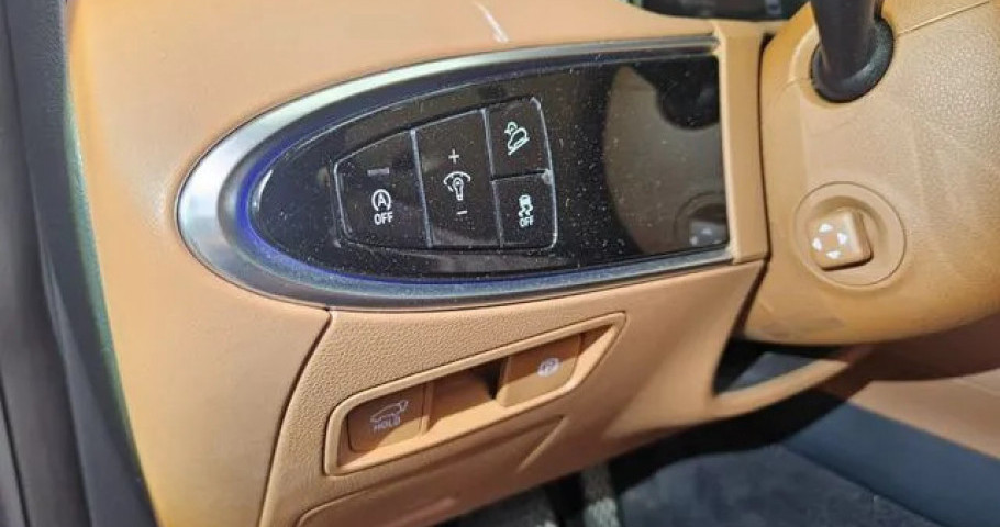Genesis Gv70 