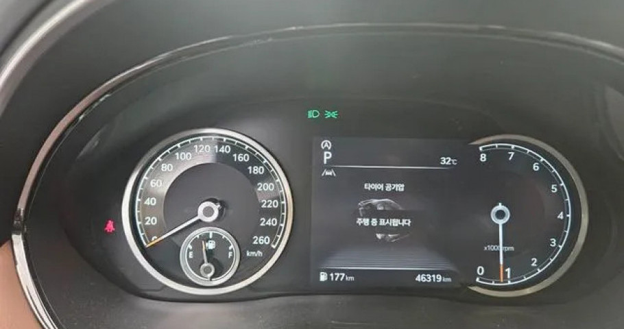 Genesis Gv70 