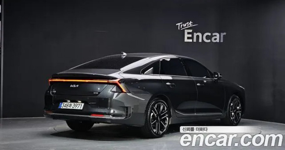 Kia K8 