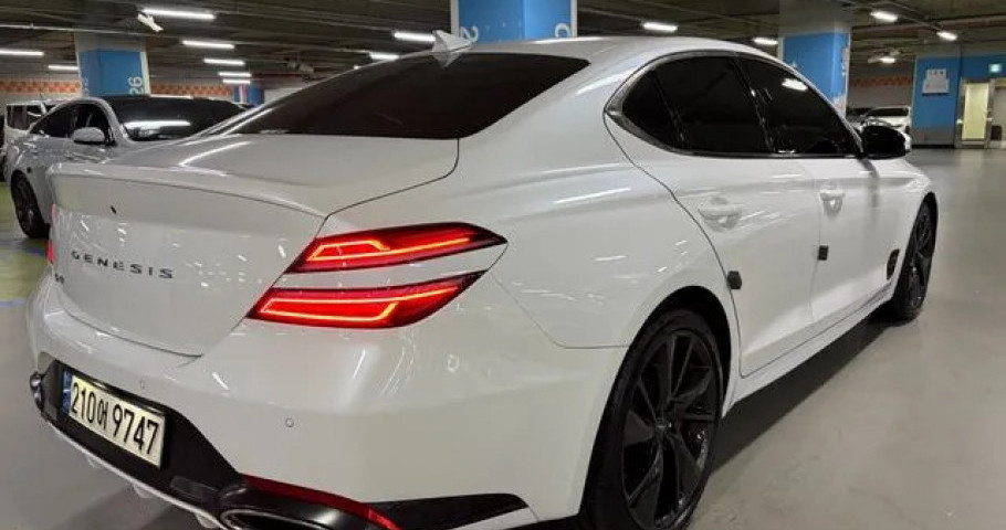 Genesis G70 