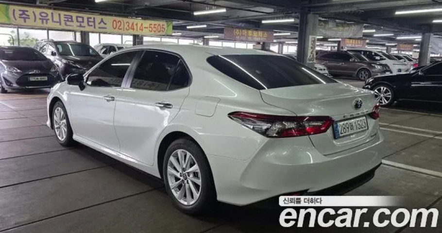 Toyota Camry 