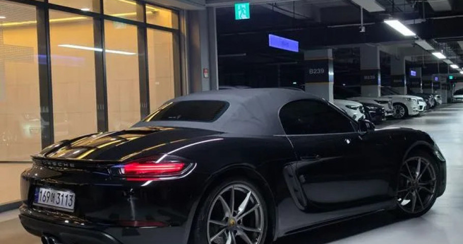 Porsche 718 