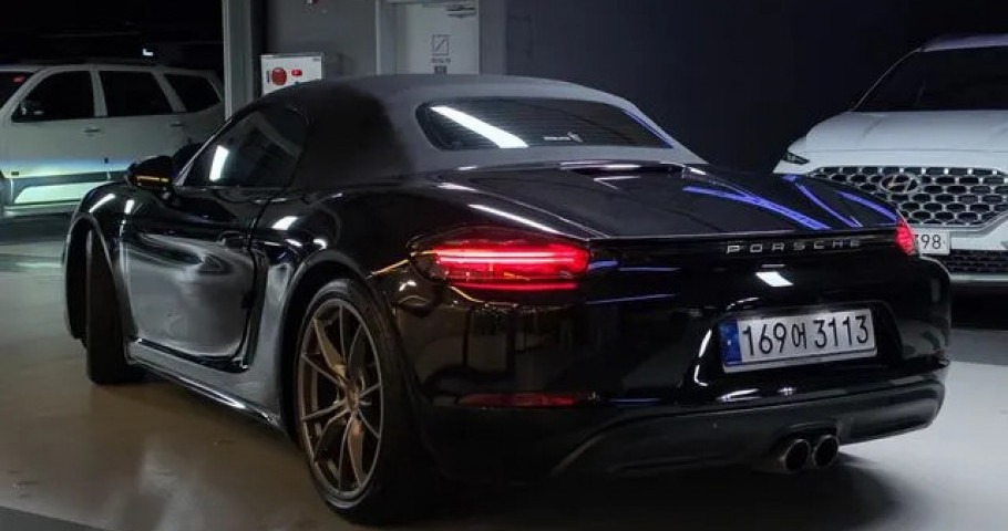 Porsche 718 