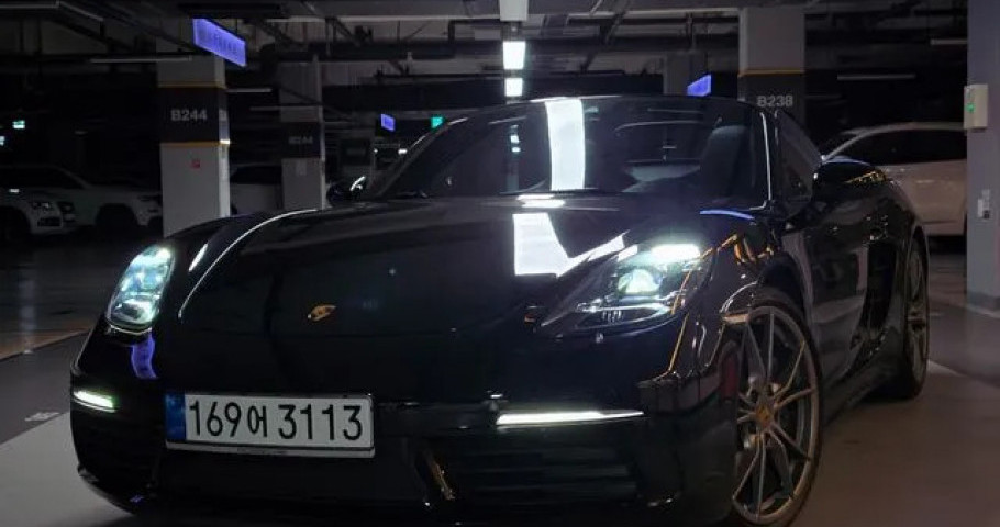 Porsche 718 