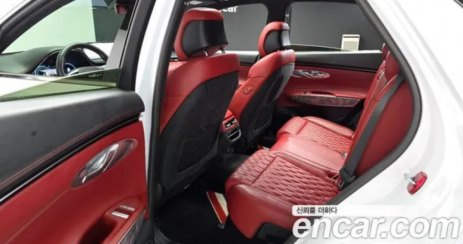 Genesis Gv70 
