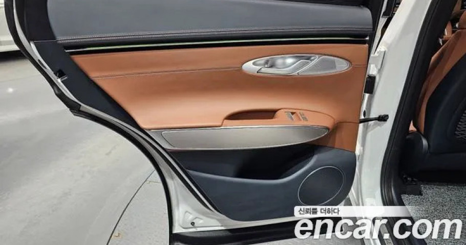 Genesis Gv70 