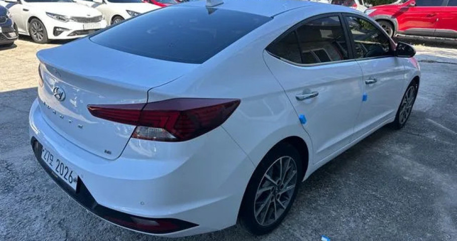 Hyundai Avante (Elantra) 