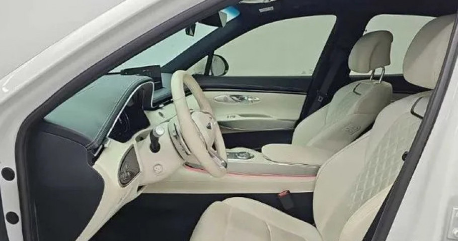 Genesis Gv70 