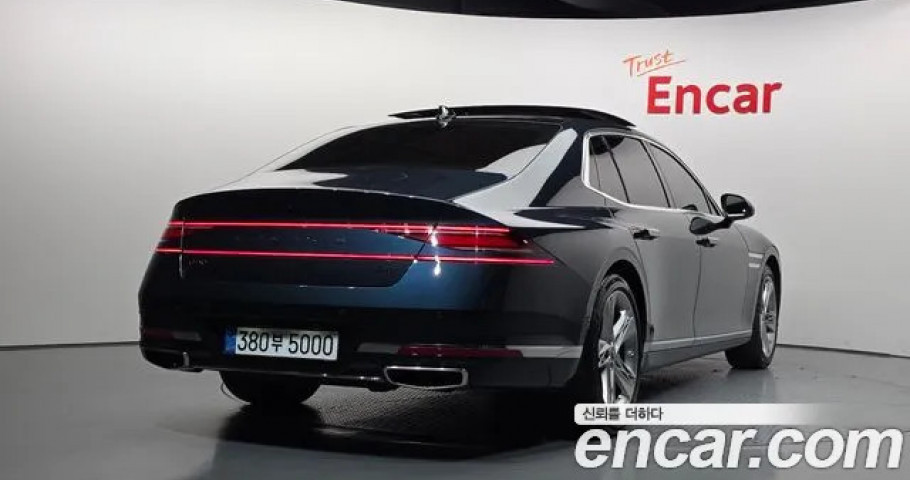Genesis G90 