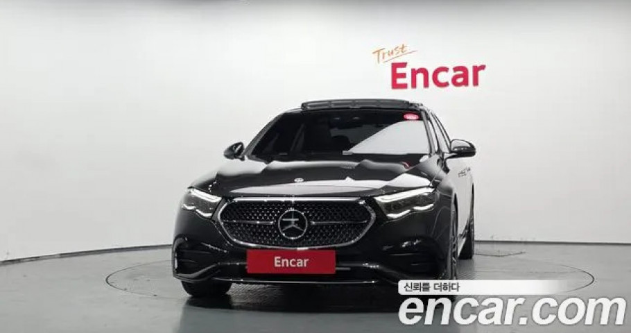 Mercedes-Benz E-Class 