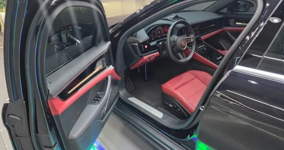 Porsche Panamera 
