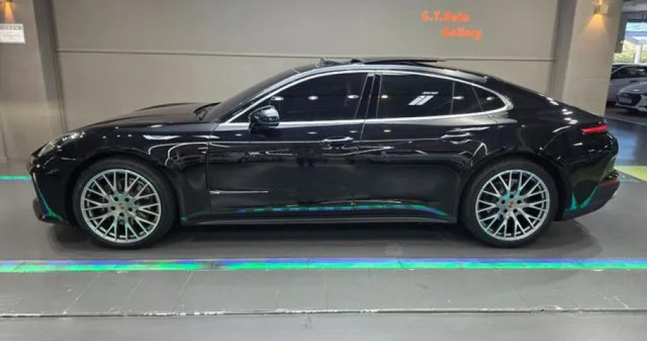Porsche Panamera 