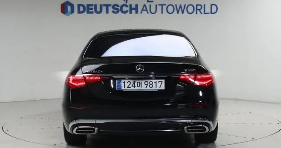 Mercedes-Benz S-Class 