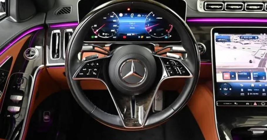 Mercedes-Benz S-Class 