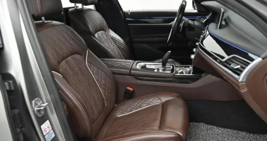 Bmw 7-Series 