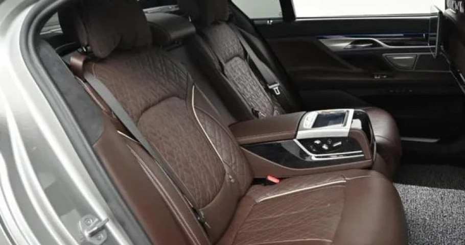 Bmw 7-Series 