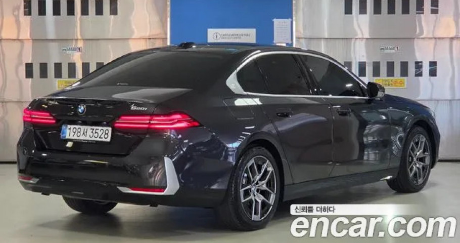 Bmw 5-Series 