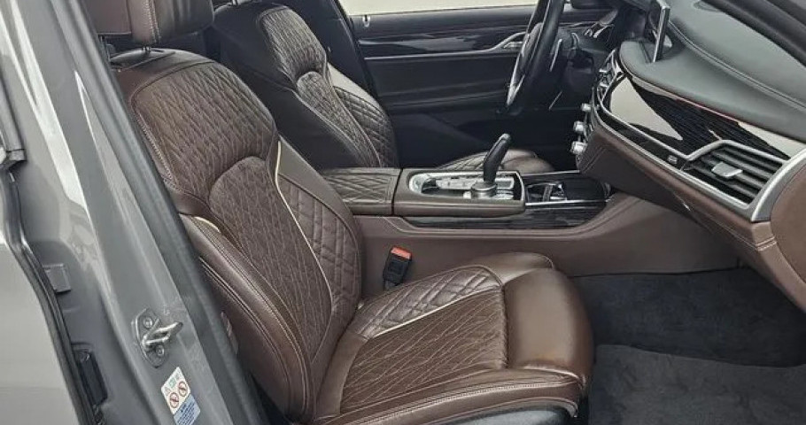 Bmw 7-Series 