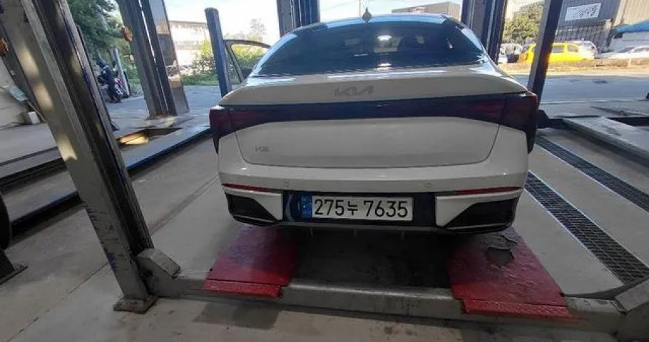 Kia K5 