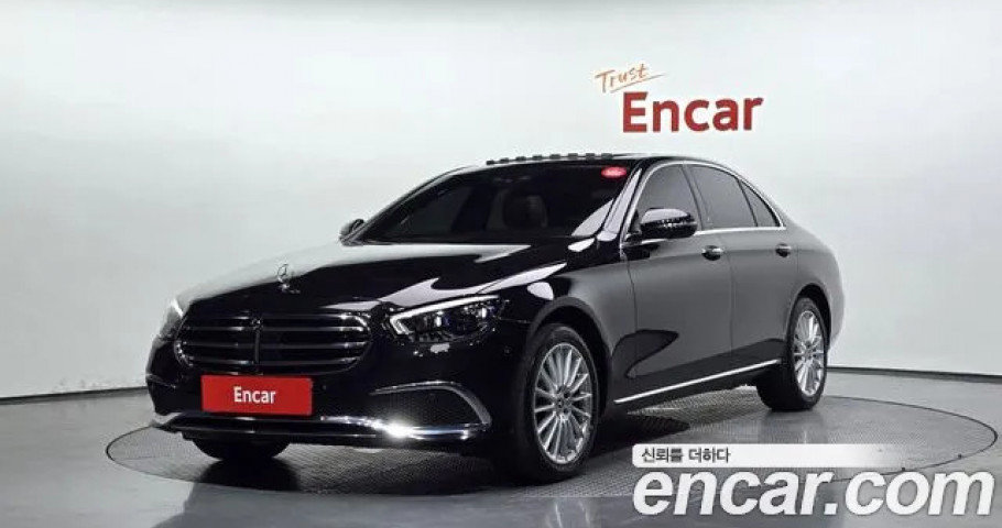 Mercedes-Benz E-Class 