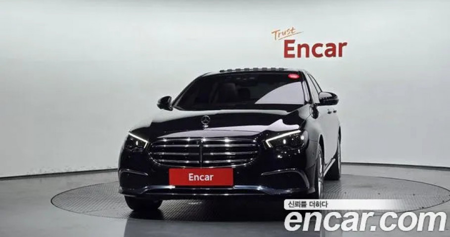 Mercedes-Benz E-Class 