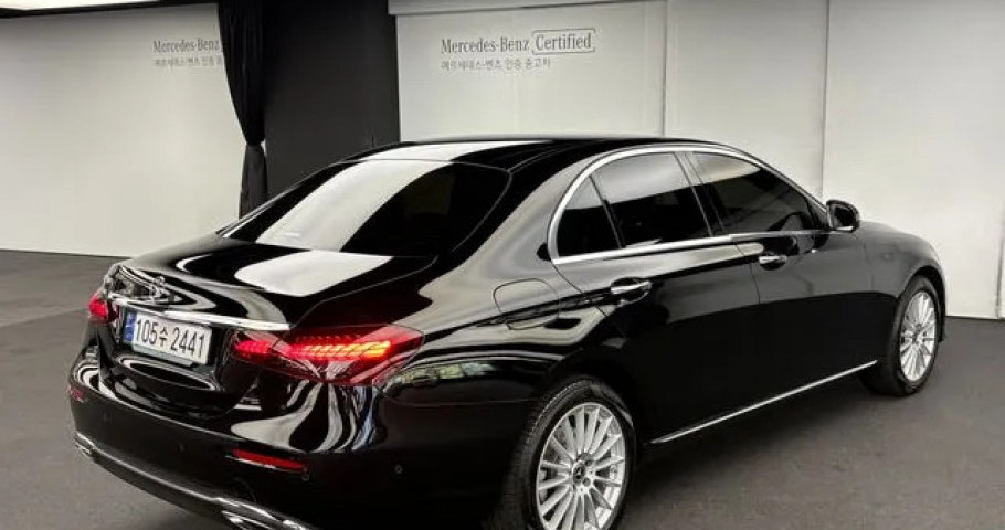 Mercedes-Benz E-Class 