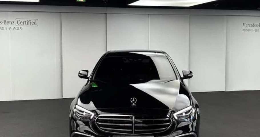 Mercedes-Benz E-Class 