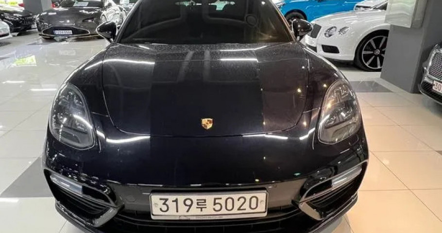Porsche Panamera 