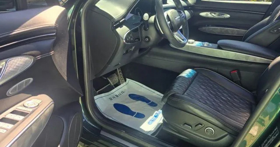 Genesis Gv70 