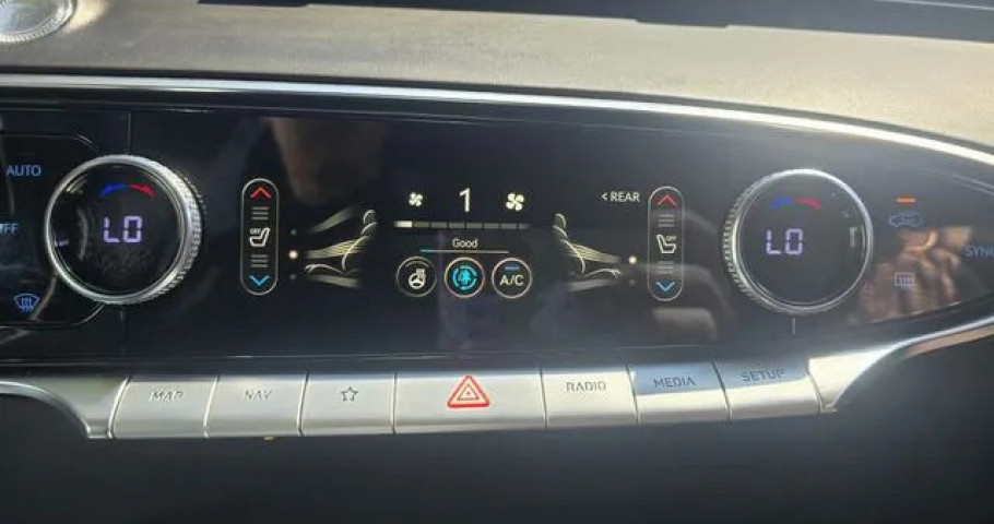 Genesis Gv70 
