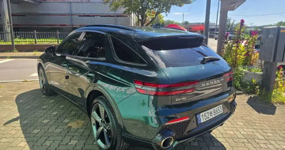 Genesis Gv70 