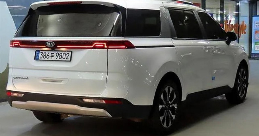 Kia Carnival 