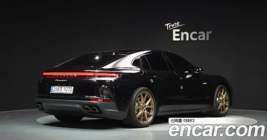 Porsche Panamera 